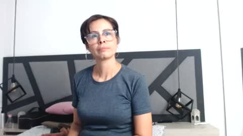 amanda_ramirez online show from 4, 7, 2026