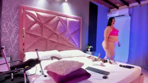 Amanda cruz online show from 10, 10, 2025