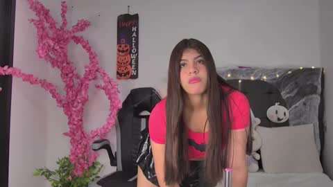 Snapshot of amandabrooks_18 chatting on 6, 10, 2025 Amanda online show from 6, 10, 2025