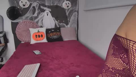 Snapshot of amandabrooks_18 chatting on 19, 10, 2025 Amanda online show from 19, 10, 2025