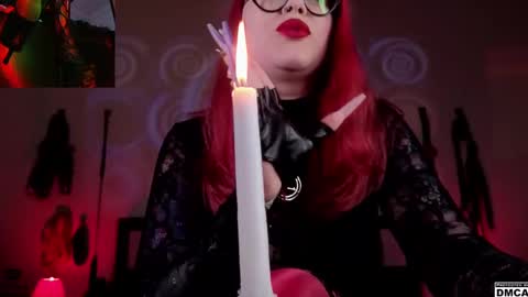 Goddess Amanita online show from 28, 1, 2025