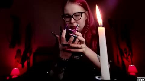 Goddess Amanita online show from 15, 12, 2025