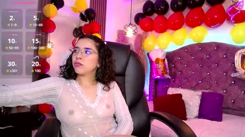 Snapshot of amara_davis1 chatting on 1, 10, 2025 amara_davis1 online show from 1, 10, 2025