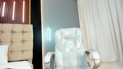      online show from 22, 5, 2026