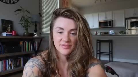 Snapshot of amarajezebel chatting on 5, 11, 2025 Amara Jezebel online show from 5, 11, 2025