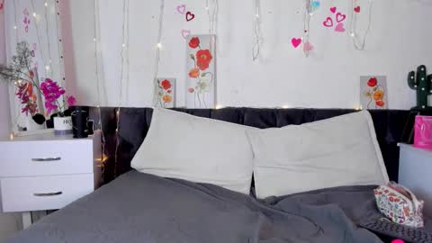 Snapshot of amaramoon_ chatting on 5, 11, 2025 AmaraMoon online show from 5, 11, 2025