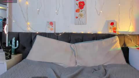 Snapshot of amaramoon_ chatting on 13, 11, 2025 AmaraMoon online show from 13, 11, 2025