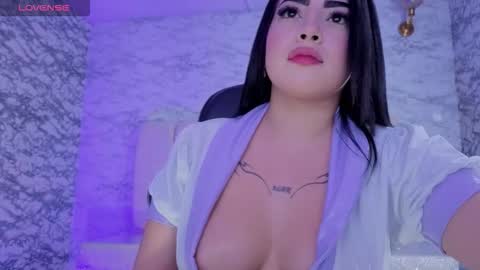 Snapshot of amaranta_fox_v chatting on 16, 10, 2025 Hi Stream 800am to 200pm online show from 16, 10, 2025
