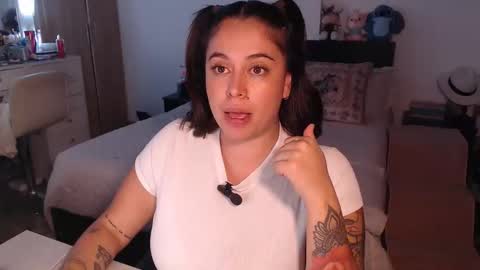 Mila  online show from 8, 4, 2026