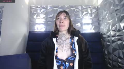 Snapshot of amare_sole chatting on 17, 10, 2025 Amare Sole online show from 17, 10, 2025