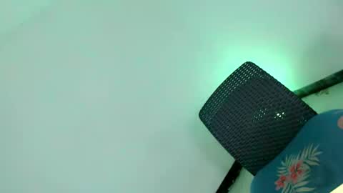 Annika 25yrs old online show from 23, 1, 2025