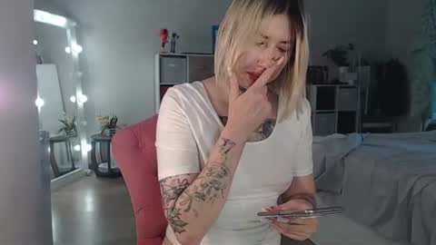 Snapshot of amayamalina chatting on 5, 8, 2026 Malina online show from 5, 8, 2026