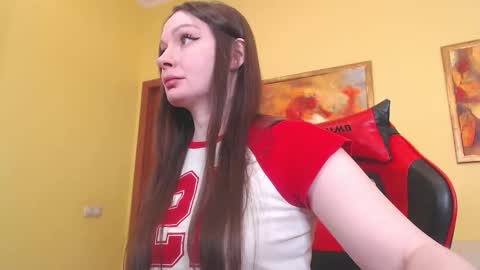 Snapshot of amazing_agness chatting on 14, 12, 2025 amazing_agness online show from 14, 12, 2025
