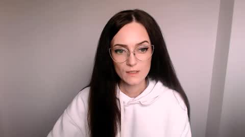 Snapshot of amazingeyes89 chatting on 11, 11, 2025 Izza online show from 11, 11, 2025