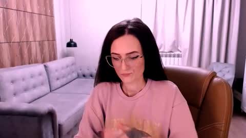 Snapshot of amazingeyes89 chatting on 22, 12, 2025 Izza online show from 22, 12, 2025