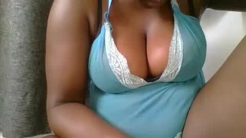 Mia online show from 5, 3, 2025