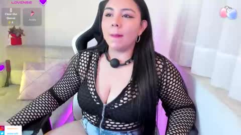 Snapshot of ambar_wells chatting on 20, 11, 2025 ana online show from 20, 11, 2025