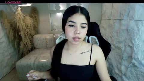 Snapshot of ambarina_r chatting on 1, 10, 2025 Ambarina online show from 1, 10, 2025