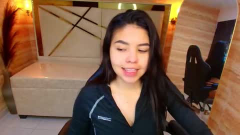 Snapshot of ambarina_r chatting on 18, 10, 2025 Ambarina online show from 18, 10, 2025