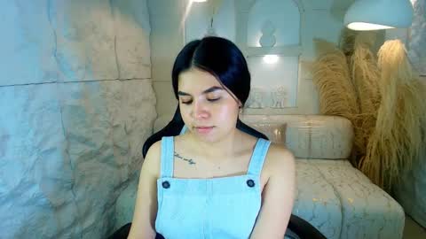 Snapshot of ambarina_r chatting on 18, 11, 2025 Ambarina online show from 18, 11, 2025