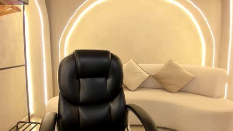 Ambar  online show from 10, 11, 2025