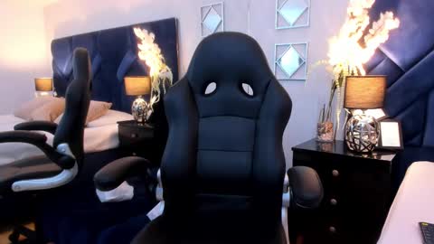 AmbarSantany  online show from 7, 10, 2025