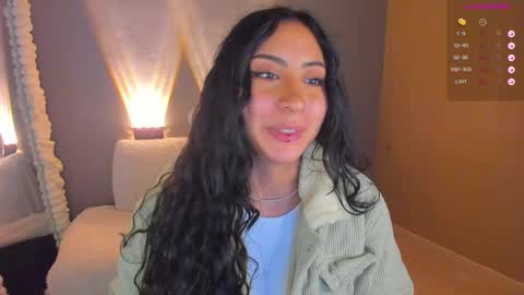 amber_curly online show from 1, 2, 2025