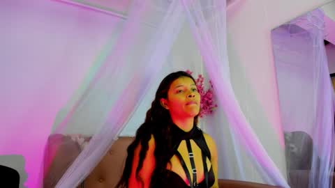 Snapshot of amber_edams chatting on 14, 12, 2025 Amber online show from 14, 12, 2025