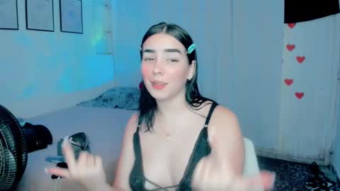 Snapshot of amber_landy1 chatting on 4, 3, 2025 amber online show from 4, 3, 2025