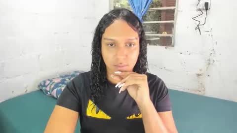 Snapshot of amber_lee20 chatting on 4, 12, 2025 LUISA online show from 4, 12, 2025