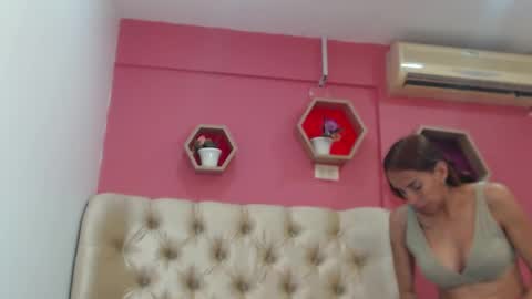 Amber Moore online show from 20, 11, 2025