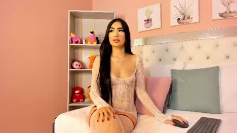 A M B E R  online show from 19, 6, 2026