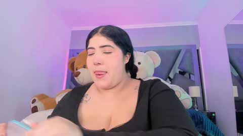 Snapshot of amberinihoffman chatting on 10, 10, 2025 Amber online show from 10, 10, 2025