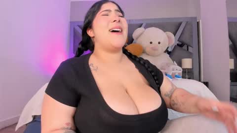 Snapshot of amberinihoffman chatting on 18, 10, 2025 Amber online show from 18, 10, 2025