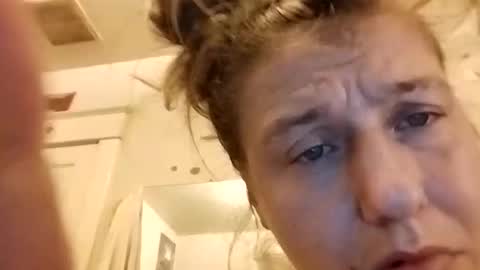 Snapshot of amberjohnson1387 chatting on 18, 12, 2025 amberjohnson1387 online show from 18, 12, 2025