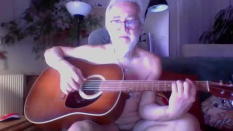 Snapshot of amberr11 chatting on 26, 10, 2025 Amberr11 online show from 26, 10, 2025