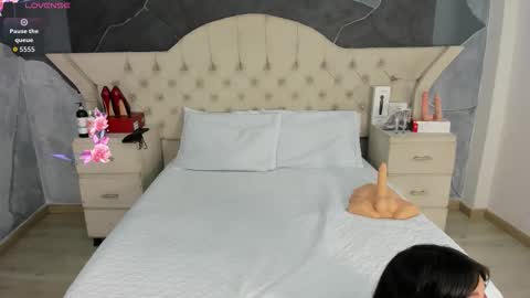Snapshot of amberrgrey_ chatting on 29, 9, 2025 Amber Grey online show from 29, 9, 2025