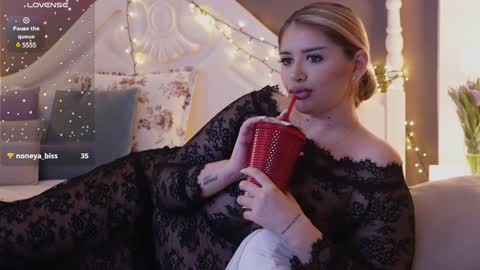 Amberseyes online show from 17, 1, 2025