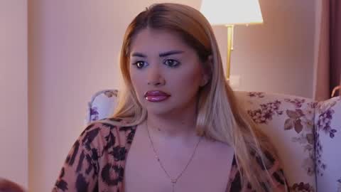 Amberseyes online show from 2, 3, 2025