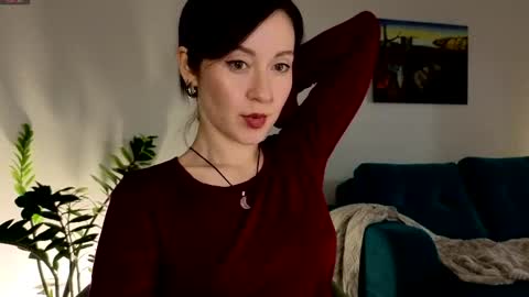 Snapshot of ambientmoon chatting on 1, 4, 2026 Moon inst 4mbientmoon online show from 1, 4, 2026