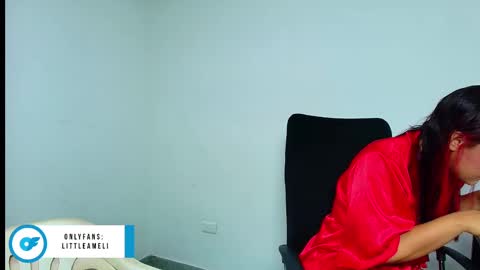 Snapshot of ameli_and_lucas chatting on 4, 1, 2025 Amelia  Lucas online show from 4, 1, 2025