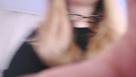 Snapshot of amelia_sunlight chatting on 25, 5, 2026 Amelia online show from 25, 5, 2026