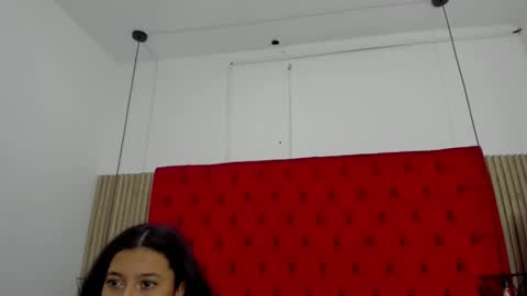 Amelia AND Emily online show from 18, 12, 2024