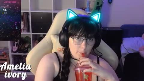 Snapshot of ameliaivory chatting on 23, 7, 2026 ameliaivory online show from 23, 7, 2026