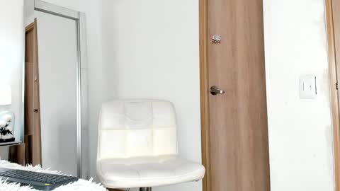 Snapshot of ameliajones_1 chatting on 4, 12, 2024 Ameliajones online show from 4, 12, 2024