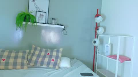 amelialaurent_ online show from 11, 6, 2026