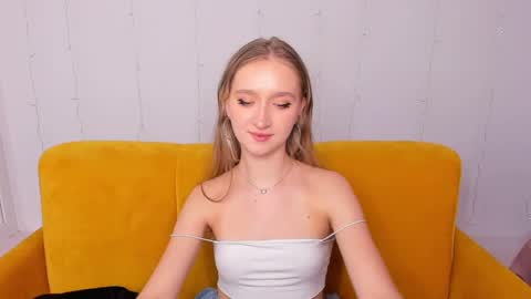 Snapshot of ameliawise chatting on 8, 2, 2025 ameliawise online show from 8, 2, 2025