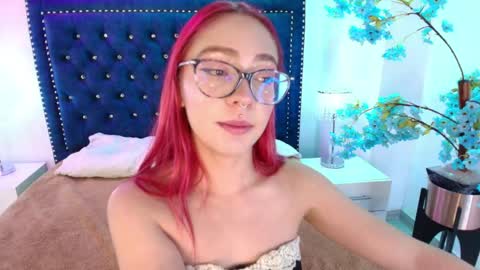 Snapshot of amelie_adamsx chatting on 2, 5, 2026 Amelie online show from 2, 5, 2026