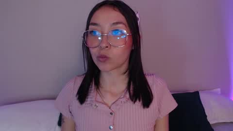 Snapshot of amelie_bss chatting on 10, 2, 2025 Amelie online show from 10, 2, 2025