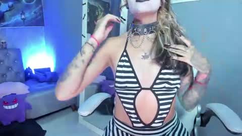Snapshot of amelierouss chatting on 7, 7, 2026 AMELIEROUS .. see you tomorrow kisses online show from 7, 7, 2026